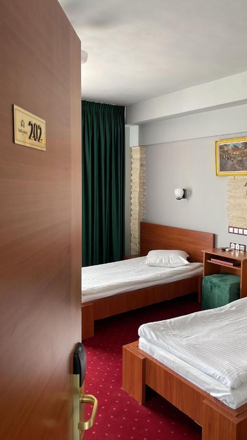 Hotel Sungarden Salin ทูร์ดา ภายนอก รูปภาพ